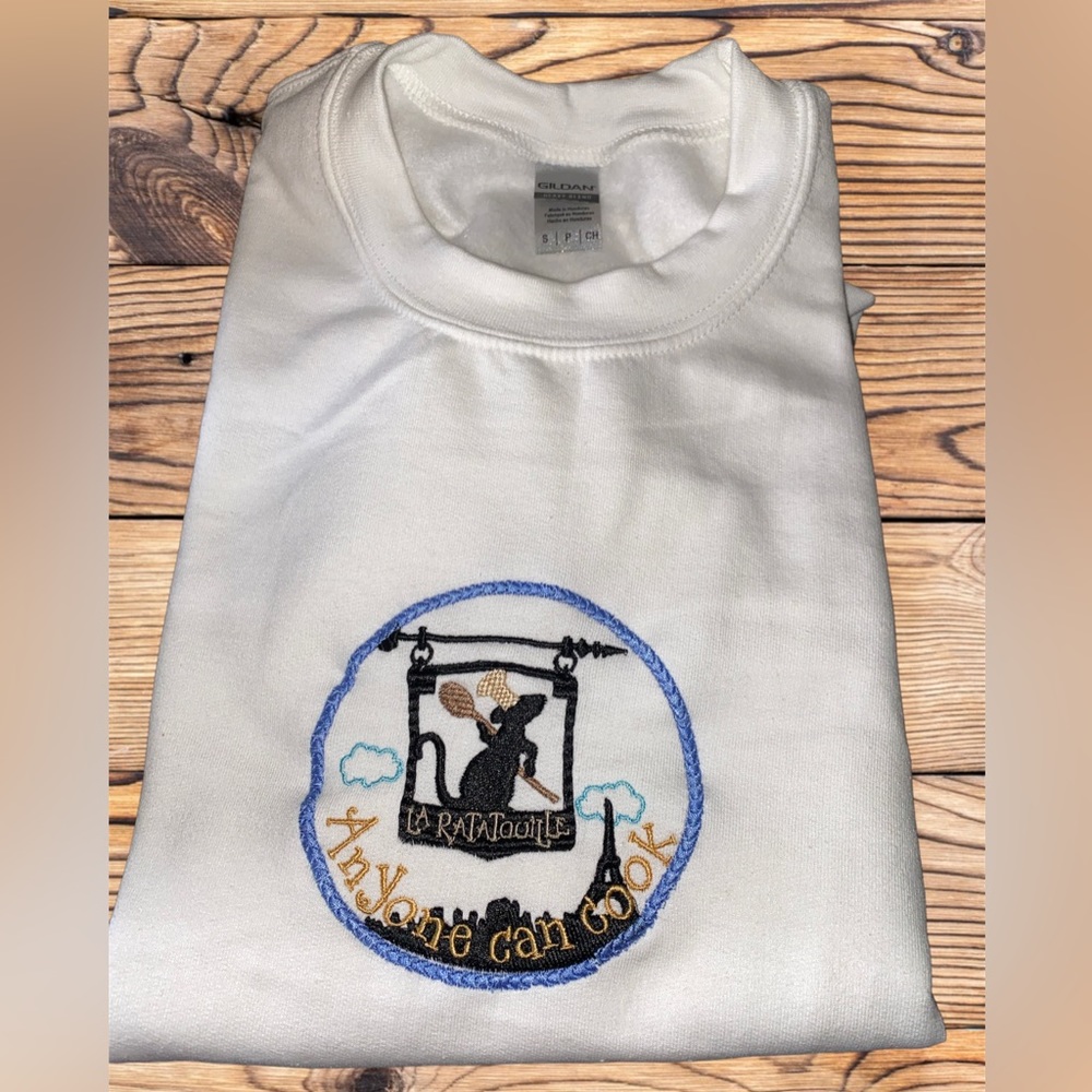 Disney Ratatouille embroidered sweatshirt, add a little magic to your life!